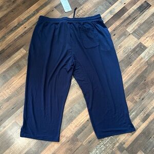 Women’s Cropped Lightweight Pants